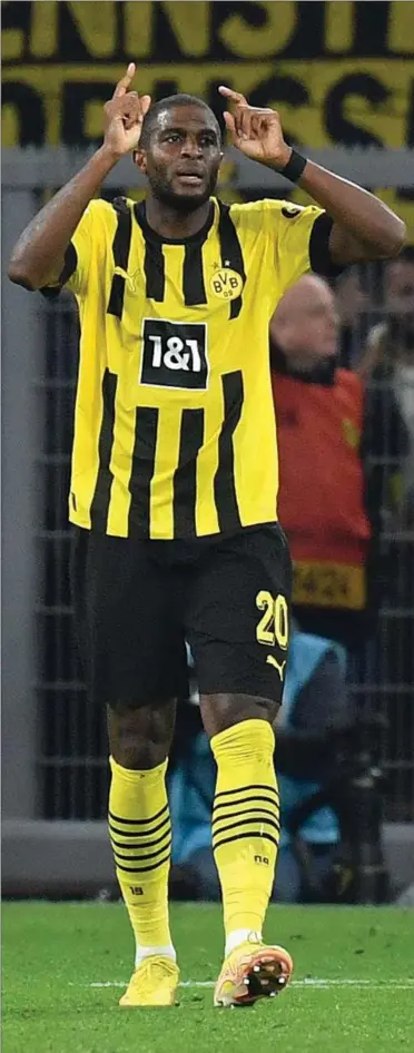  ?? FOTO: GETTY IMAGES ?? Der Klasiker byder ofte på god underholdn­ing. Sidst BvB og Bayern mødtes på Signal Iduna Park for et års siden, sikrede Anthony Modeste hjemmehold­et 2-2 i dyb overtid - og så eksplodere­de die gelbe Wand i uhaemmet jubel.