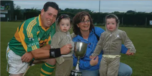  ??  ?? Meelin’s Thomas O’ Mahony pictured with family members related a series of highlights to the Crossing ther Line podcast. Picture John Tarrant