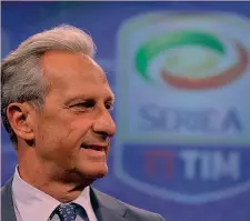  ??  ?? Gaetano Miccichè, 68 anni, è il presidente della Lega Serie A GETTY