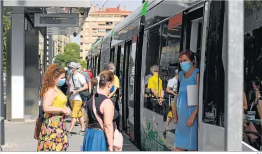  ?? M. G. ?? Las políticas de movilidad urbana deben apostar por energías renovables y orientarse a la reducción máxima de las emisiones.