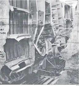  ?? E.S. ?? Imagen del casco del Thorshovdi con los daños sufridos por la BG 7.