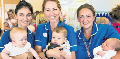  ??  ?? ● Hospital staff are inviting mums to join the Global big Latch On