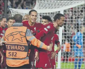  ?? Foto: AP ?? Matip, el héroe el central dio tres puntos de oro al Liverpool en un córner