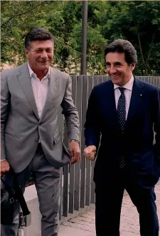  ?? LAPRESSE ?? Il presidente del Torino, Urbano Cairo, 61 anni, assieme a Walter Mazzarri, 56, allenatore dei granata dallo scorso gennaio