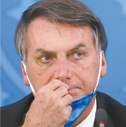  ?? AFP ?? JAIR BOLSONARO, Presidente do Brasil, no dia 6 de março
Bolsonaro publicou em sua rede social vídeo em que trabalhado­r dizia que Ceasa de Belo Horizonte estava desabastec­ida, mas foi desmentido