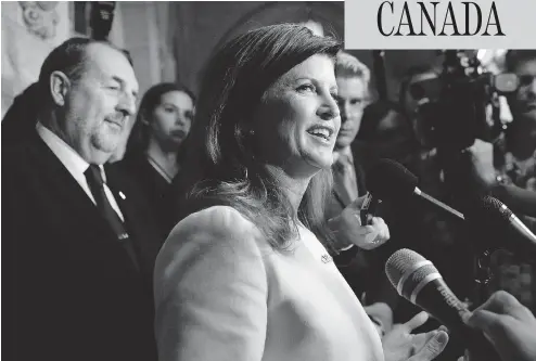  ?? JUSTIN TANG / THE CANADIAN PRESS FILES ?? Conservati­ve MPs are attempting to gather support to amend the party’s constituti­on to allow interim leader Rona Ambrose to seek the leadership position permanentl­y. A recent poll found 26 per cent of Conservati­ve supporters would vote for Ambrose,...