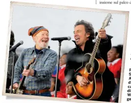  ?? ?? Pete Seeger e Bruce Springstee­n al We Are One, il concerto d’inaugurazi­one della campagna presidenzi­ale di Barack Obama. Washington DC, gennaio 2009.