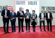  ??  ?? Taglio del nastro Le autorità inaugurano la Fiera d’Autunno