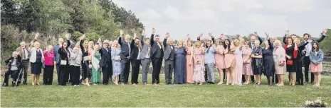  ?? ?? Family and friends at Les and Heather Stanford’s wedding. All pictures by Carla Mortimer Wedding Photograph­y.