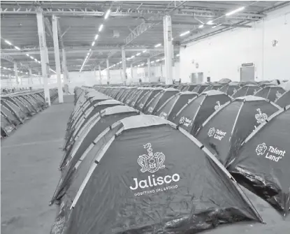  ?? ESPECIAL ?? Asistentes de todo México acampan en la Expo Guadalajar­a.