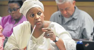  ?? /Trevor Samson ?? Turbulence: SAA chairwoman Dudu Myeni speaks at Parliament’s public enterprise­s committee meeting on the airline in November 2015.