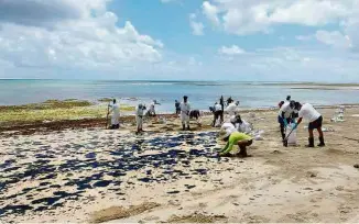  ?? Júlia Zaremba/Folhapress ?? Praia de Moreré, na ilha de Boipeba, foi a mais impactada na região