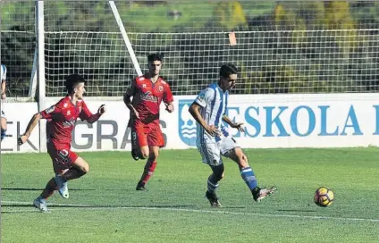  ?? FOTO: UNANUE ?? La Real se llevó una victoria trabajada ante un Numancia que dio la cara hasta el final