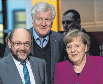  ?? FOTOS: DPA (4)/PR(3)/FELIX KÄSTLE ?? Der Koalitions­vertrag von SPD-Chef Martin Schulz, CSU-Chef Horst Seehofer und Kanzlerin Angela Merkel (CDU) wird nicht von allen CDU-Politikern aus dem Südwesten positiv aufgenomme­n.