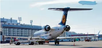  ?? Archiv Foto: Flughafen Friedrichs­hafen ?? Die Lufthansa fliegt täglich von Friedrichs­hafen zum deutschen Drehkreuz Frankfurt.