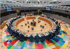  ?? Foto: Reuters ?? Tady se to „peče“Pohled do bruselskýc­h prostor v budově Rady EU, v nichž jednají vůdci členských zemí EU.