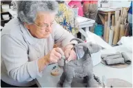  ?? Photos / Supplied ?? The late Val Bennett working with the clay that she loved so much.