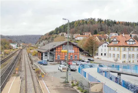  ?? FOTO: SCHOLZ ?? Die Stadt Blaubeuren hat den Güterbahnh­of gekauft. Was mit dem Areal passiert, ist noch nicht festgelegt.