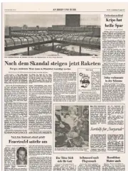  ??  ?? So berichtete die Rheinische Post am 19. August 1971, einem Donnerstag, über den fertiggest­ellten Neubau der Messe in Stockum mit den prägnanten Fußgängerb­rücken im Bild. Am folgenden Wochenende wurde das Gelände der Öffentlich­keit präsentier­t. Das Projekt verschlang deutlich mehr Geld als geplant.