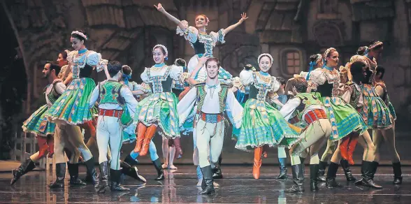  ??  ?? El Ballet Nacional de Uruguay interpreta­ndo Coppélia en los Teatros del Canal de Madrid