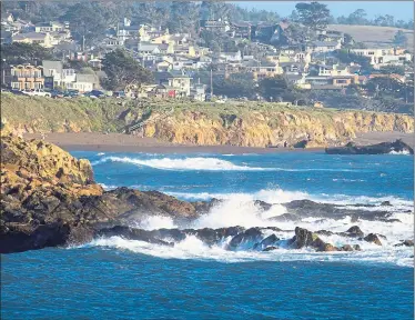  ?? GETTY IMAGES ?? Many tourists head for California’s Central Coast to tour the eye-popping grounds of Hearst Castle, but the nearby seaside town of Cambria is worth a trip all on its own.