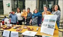  ?? -
Crédits
: ?? Le magnifique stand devant la mairie de Lalbenque JLM46