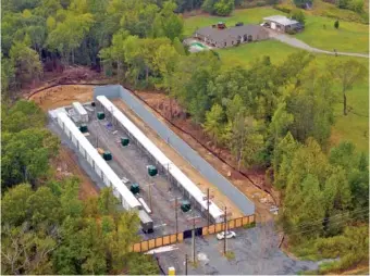  ?? RORY DOYLE/THE NEW YORK TIMES ?? An Oct. 4 aerial photo shows a bitcoin mine in Greenbrier, Ark.