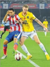  ?? HT PHOTO ?? Kerala Blasters (right) have won just once in eight meetings against ATK, a 21 victory in 2014.