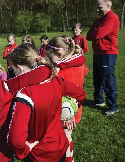  ?? Bild: STEFAN BERG ?? riktlinjer för hur tjejernas föräldrar förväntas uppföra sig vid träningar och matcher.