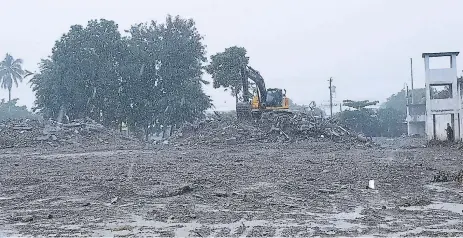  ?? FOTO: JORGE GONZALES ?? LABOR. Ya finalizó la demolición del antiguo penal, solo falta retirar la chatarra, la que será subastada.