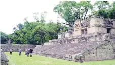  ??  ?? DESTINO. Las Ruinas de Copán son muy visitadas.