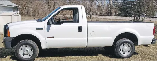  ?? OTTAWA POLICE SERVICE ?? Ottawa Police are seeking a white Ford pickup truck similar to this one that was involved in an early morning fatal collision involving a 39-year-old cyclist on Leitrim Road near Albion Road on Sunday. The vehicle has been described as a Ford F-250 or...