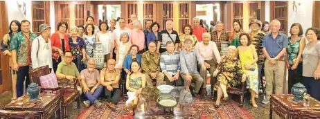  ?? ?? All the attendees at ‘Class of 1969’ at Philip Yong’s residence in Kuching.