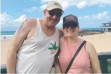  ?? Picture: CAMPBELL GELLIE ?? Steve and Louise Daniels, from Wales, say they didn't realise how beautiful Currumbin would be.