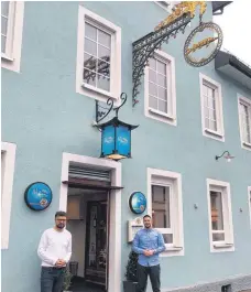  ?? FOTO: VERENA SCHIEGL ?? Ivan Dragicevic (links) und Novica Krajisnik bereichern mit ihrem kroatische­n Lokal „AAdria“die Aalener Gastronomi­eszene.