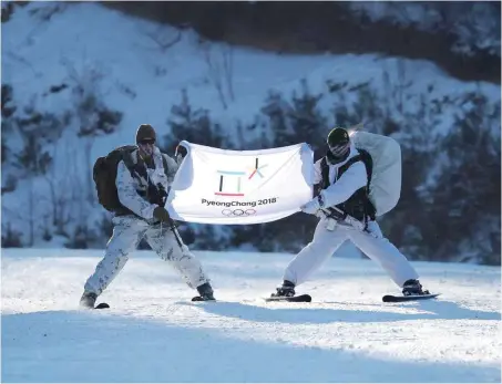  ?? Foto: Reuters/Kim Hong-Ji ?? Bereits 2017 hatte Südkoreas Präsident ein gemeinsame­s Team für die Winterspie­le 2018 ins Gespräch gebracht.