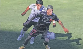  ?? / AGENCIAUNO ?? Barroso y Aránguiz fueron claves en sus equipos en un opaco partido.