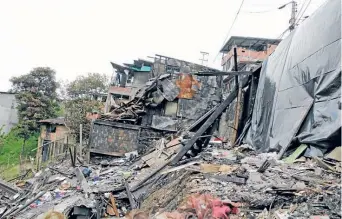  ?? Foto | Darío Augusto Cardona | LA PATRIA ?? Sitio del incendio en La Carrilera, vecino del barrio Pío XII.