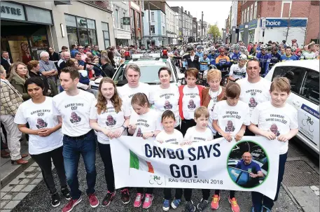  ??  ?? The family of the Late Gabriel (Gaybo) Howard at the start of the 2018 Rás Taliteann in Drogheda.