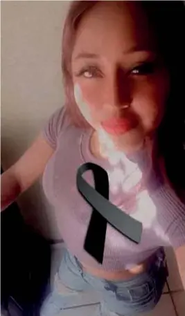  ?? FOTO: ESPECIAL ?? l
DESPEDIDA. La mujer fue trasladada al hospital con lesiones y relató lo que pasó, falleció en la madrugada y fue sepultada el lunes por la tarde.