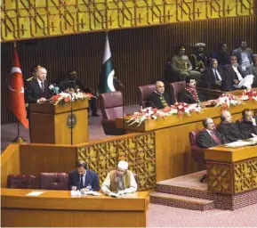  ??  ?? Erdogan addressing the joint session of parliament in Islamabad.