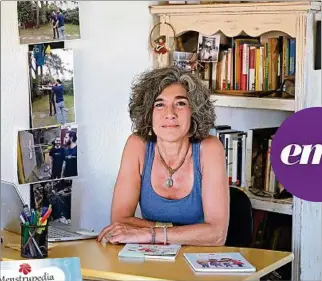  ?? ?? CARLA GIACUMMO. Fundadora de Eco-ser y coeditora de Menstruped­ia