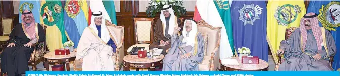  ??  ?? KUWAIT: His Highness the Amir Sheikh Sabah Al-Ahmad Al-Jaber Al-Sabah meets with Saudi Energy Minister Prince Abdulaziz bin Salman. —Amiri Diwan and KUNA photos