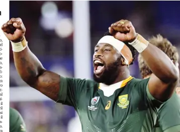  ?? ANSA ?? L’esultanza di Siya Kolisi, 28 anni, terza linea, primo capitano nero nella storia degli Springboks