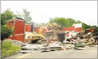  ?? Cathy Zuraw / Hearst Connecticu­t Media ?? Demolition of the 61-year-old fieldhouse at Ryan Field in Derby began Monday.