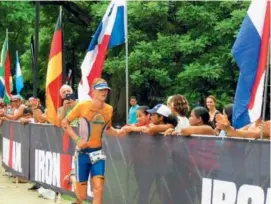  ?? CORTESÍA COOPENAE ?? El triatleta Rom Akerson fue el mejor costarrice­nse en el Ironman Costa Rica 70.3 al ubicarse en la quinta posición.