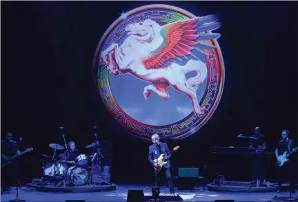  ?? LAUREN HALLIGAN-MEDIANEWS GROUP ?? Steve Miller Band made a mid-summer tour stop on Sunday night at Saratoga Performing Arts Center.