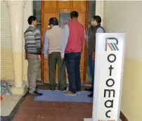  ?? PTI ?? CBI officials arrive at Rotomac Global Private Limited office at Mall Road in Kanpur on Monday. —