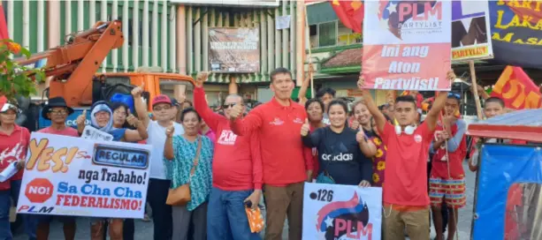  ?? CARLA CAÑET ?? SENATORIAL candidate and labor leader Leody De Guzman during a rally at the Fountain of Justice in Bacolod City Saturday.