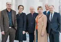  ??  ?? Aufsichtsr­at Alfred Wopmann (dritter von links) mit Michael Schilhan, Nora Schmid, Iris Laufenberg, Wolfgang Hülbig und Bernhard Rinner HOLDING/MARIJA KANIZAJ